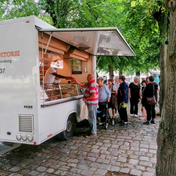 Lychener Wochenmarkt (am Rathaus)